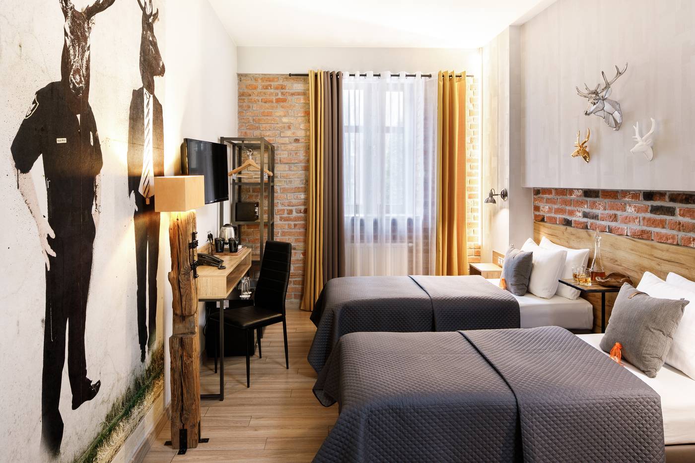 Art---Garden-Residence-Room-43