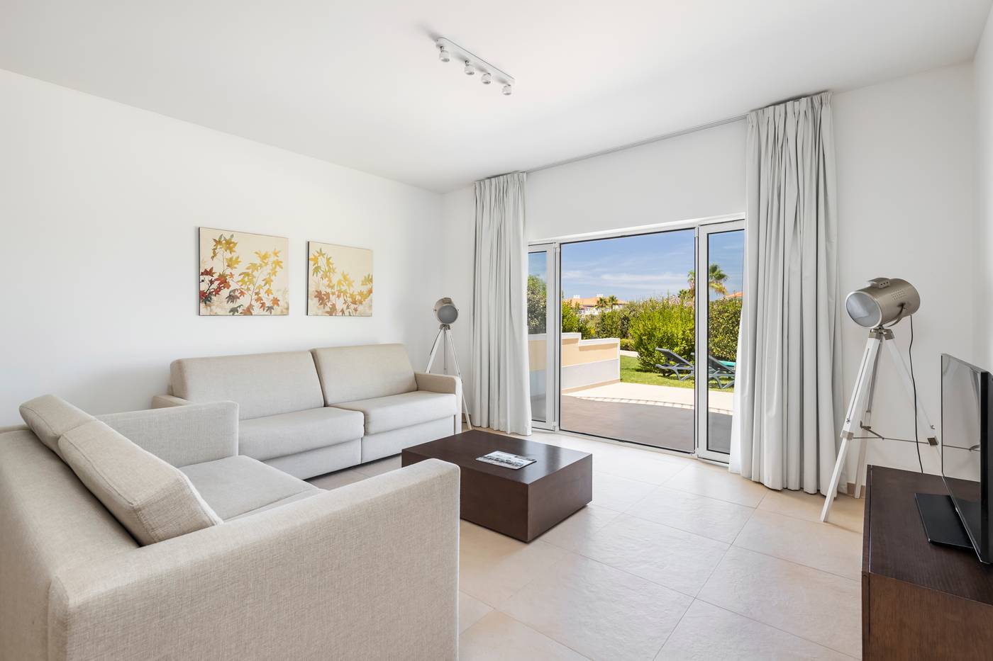 Eden-Villas-and-Apartments-Room-39