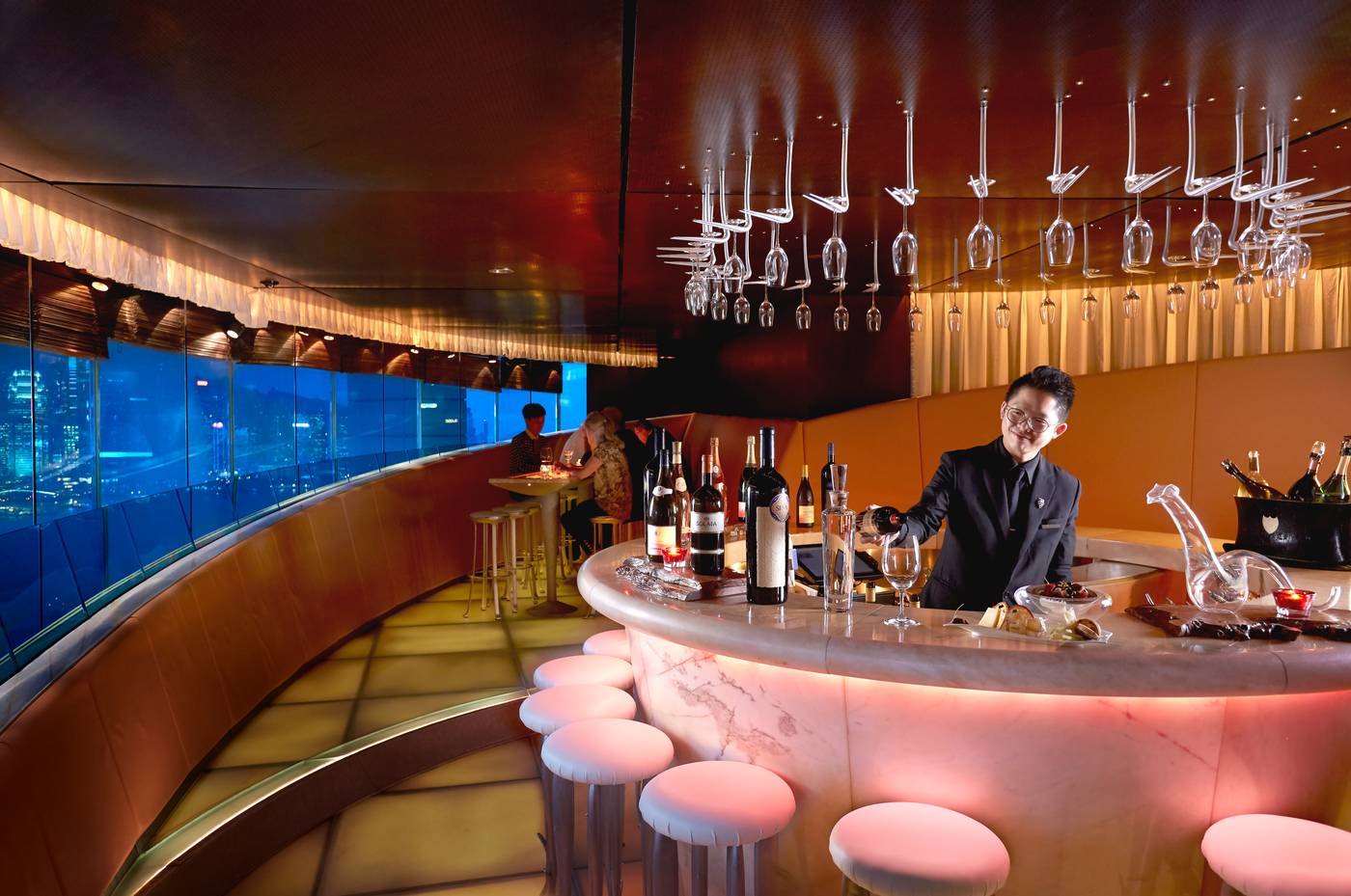 The-Peninsula-Hong-Kong-Bar-15