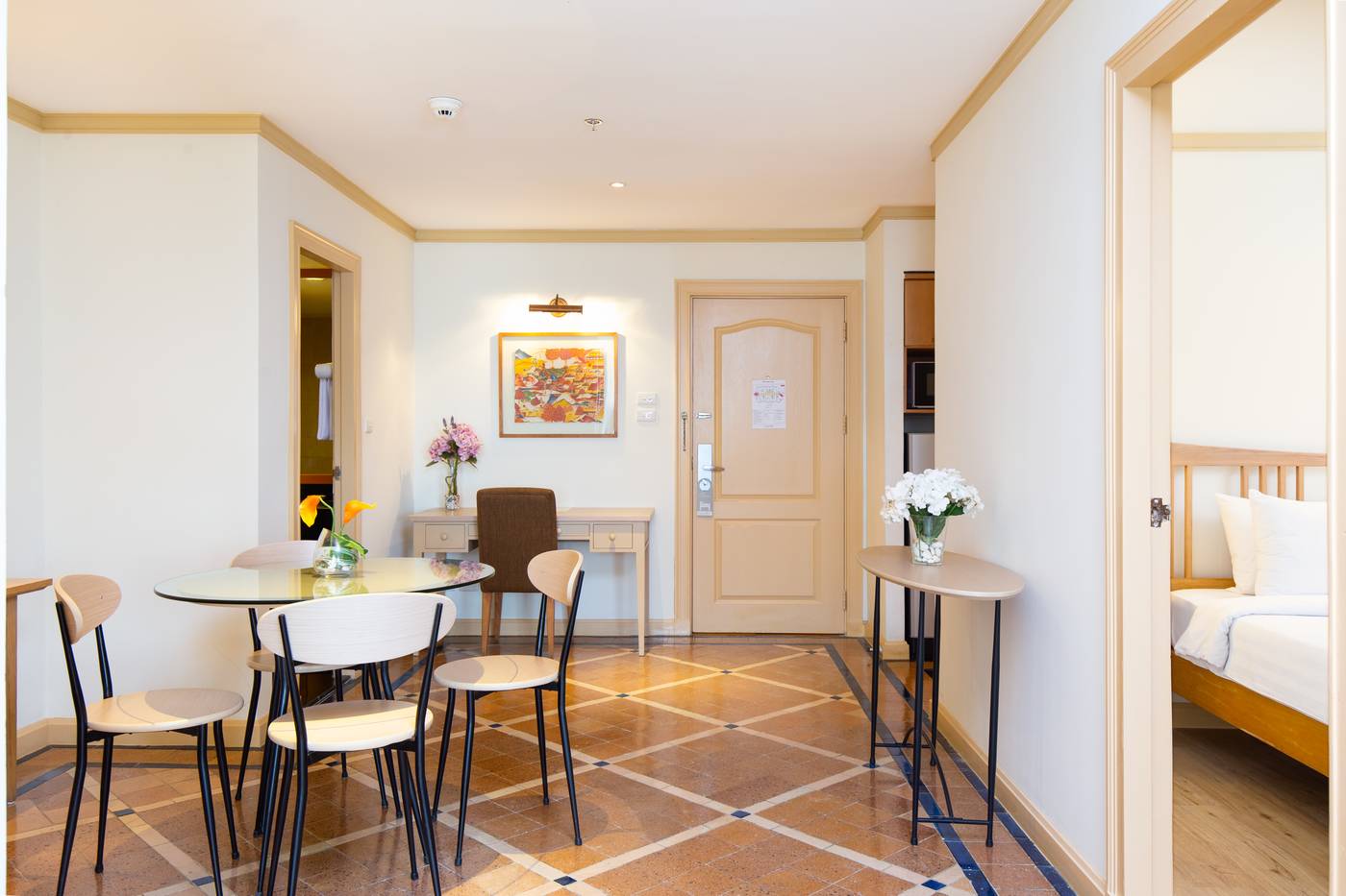 Riverfront-Bangkok-Room-26