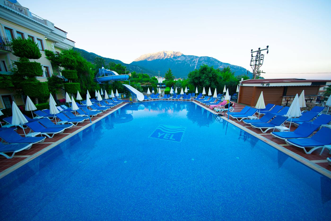 Hotel-Yel-Holiday-Resort-Pool-10