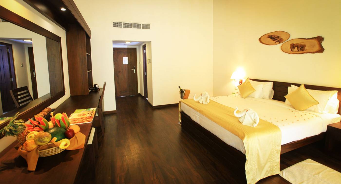 Grand-Udawalawe-Safari-Resort-Room-17
