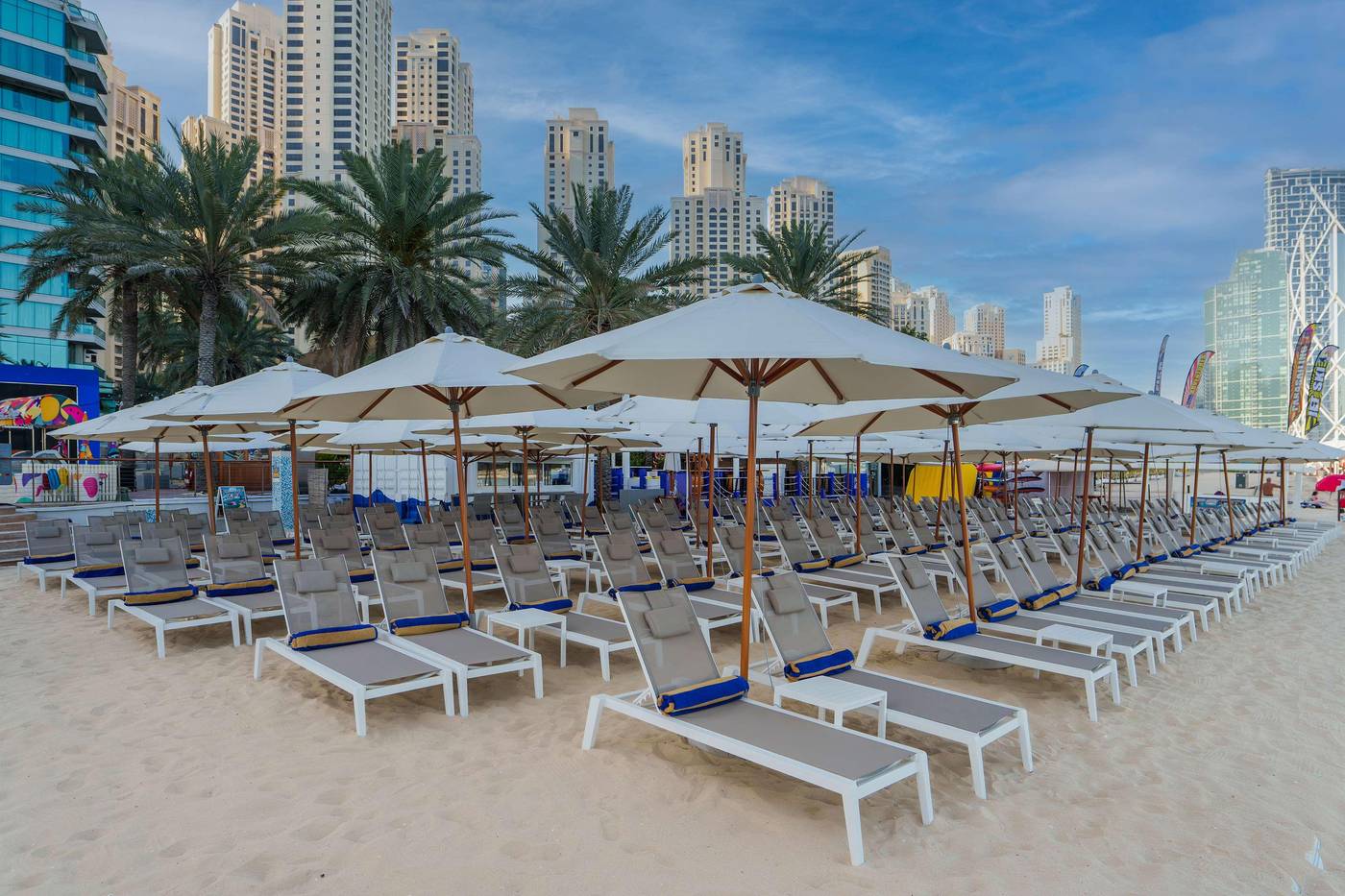 Hilton-Dubai-The-Walk-General-view-80