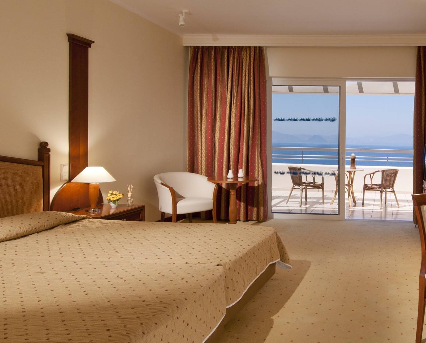 Kipriotis-Panorama-and-Suites-Room-18