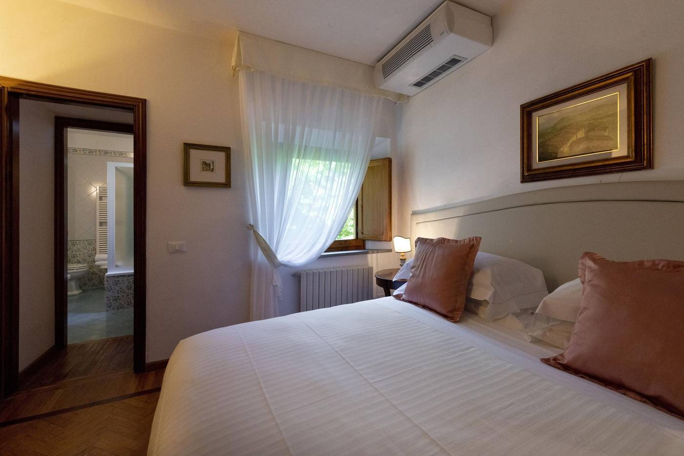 Villa-Scacciapensieri-Room-20