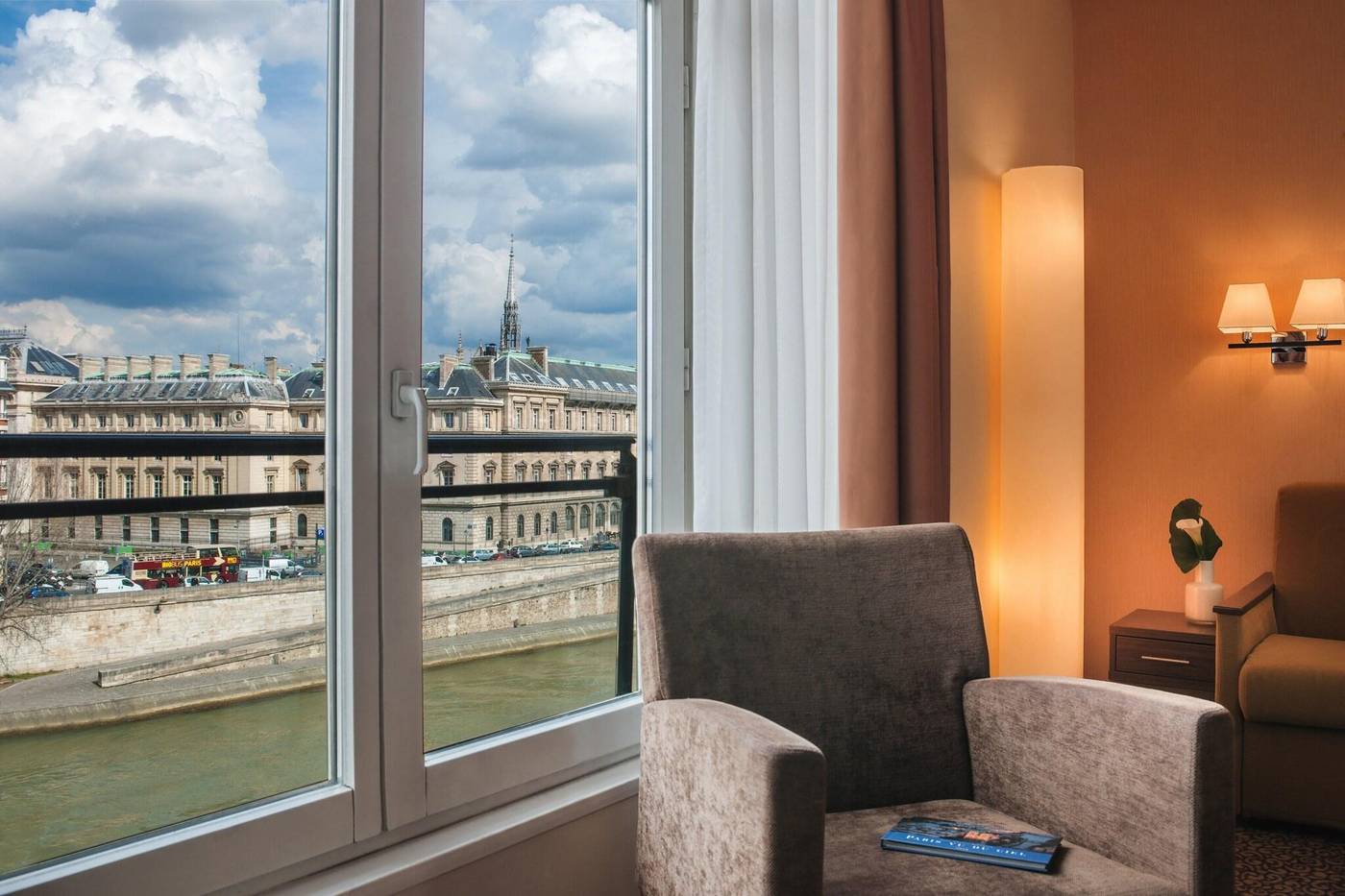 Citadines-Saint-Germain-des-Pres-Paris-Room-16