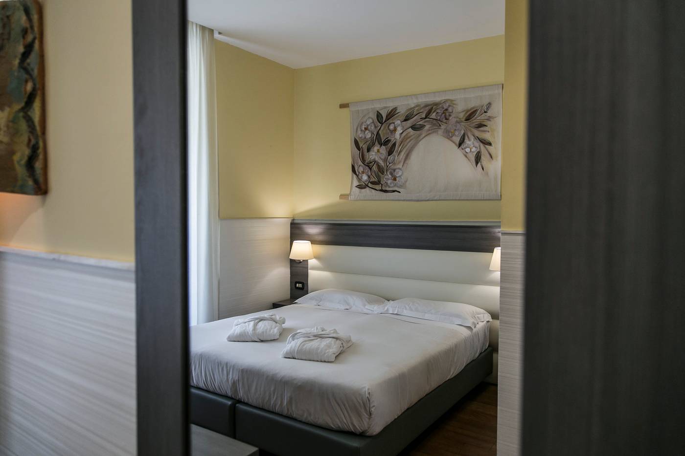 Hotel-Aphrodite-Room-15