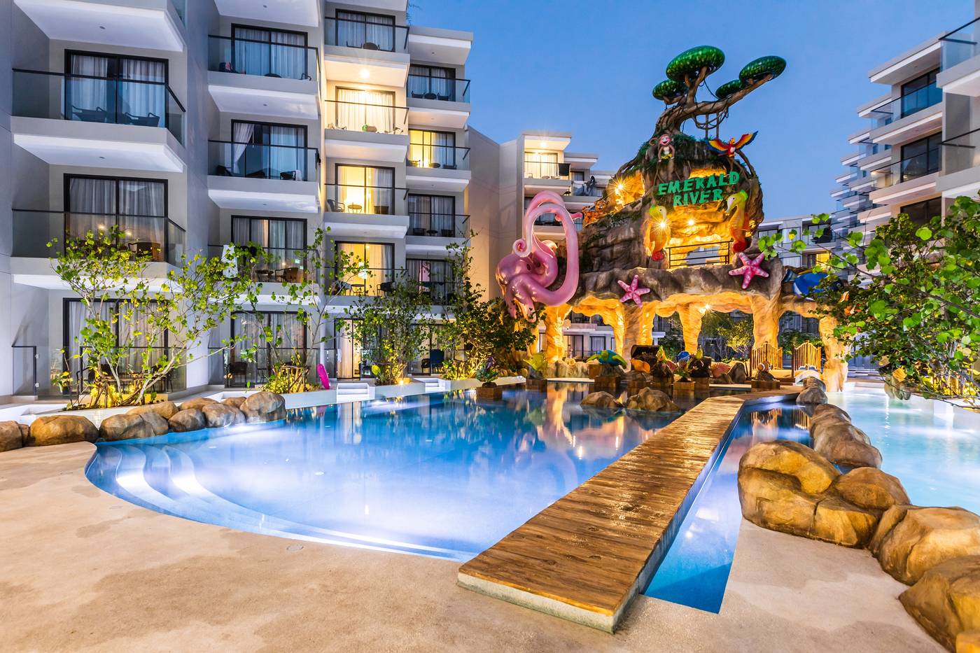 Phuket-Emerald-Beach-Resort-Pool-18