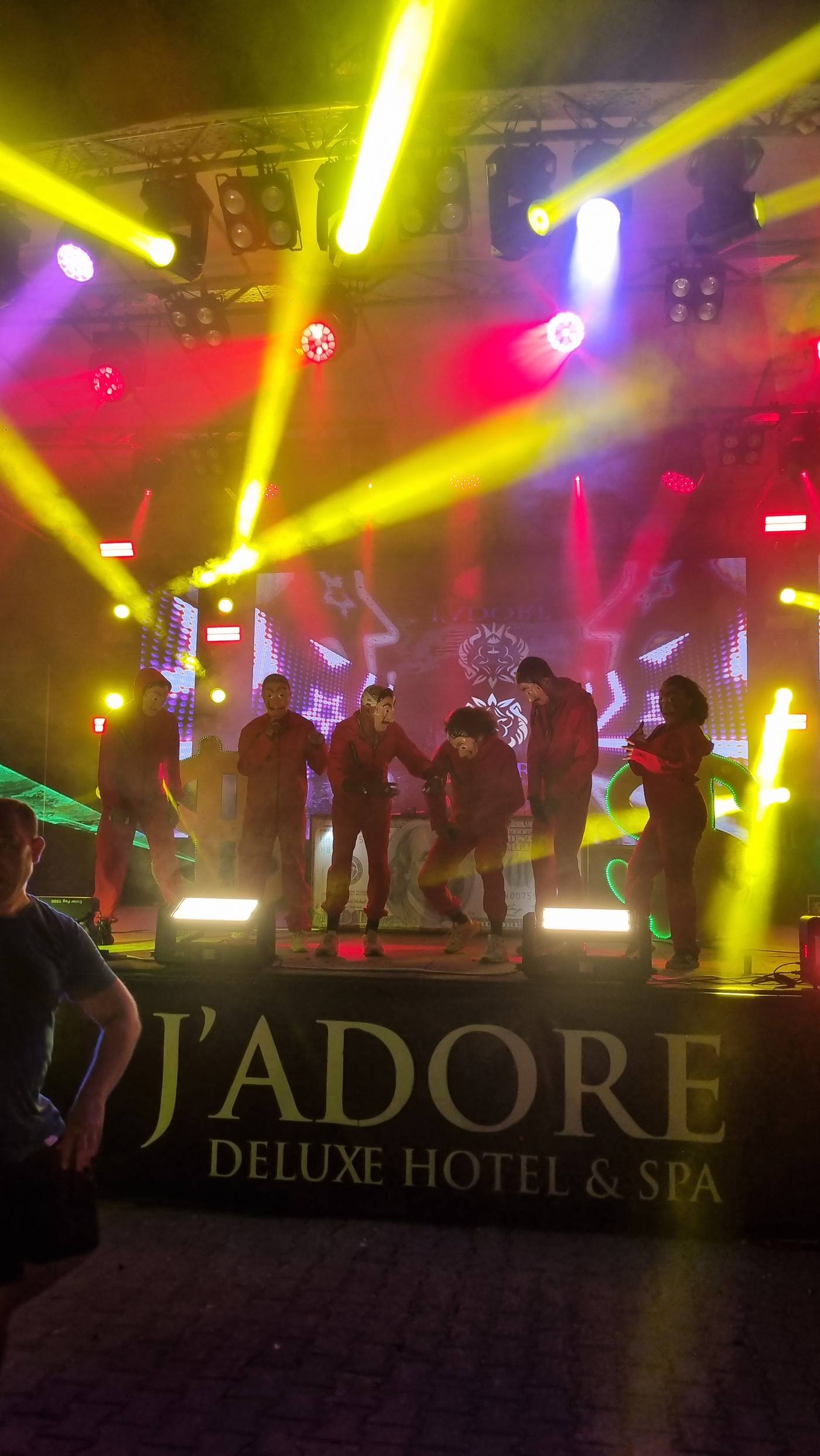 Jadore-Deluxe-Hotel---Spa-Sports-and-Entertainment-69