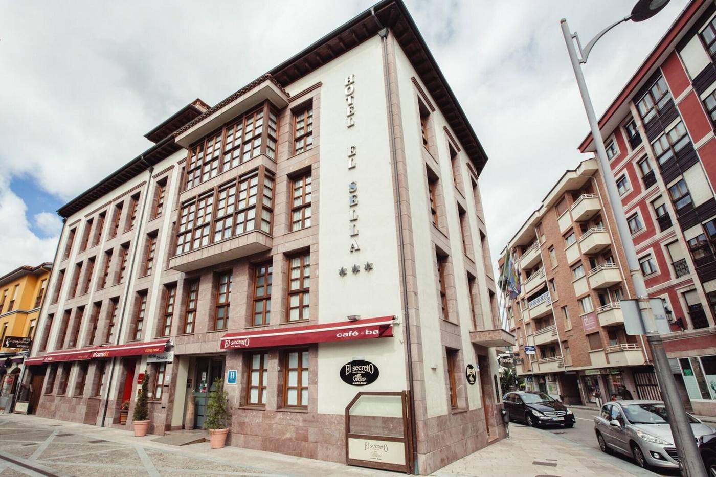 Sella-Spain-CANGAS DE ONIS-General view-2