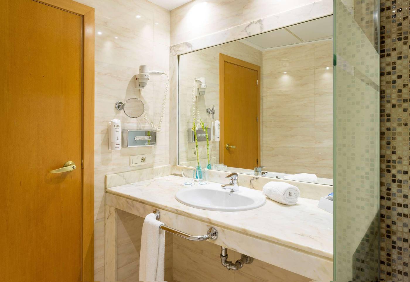 TRYP-Ciudad-de-Elche-Hotel-Room-42