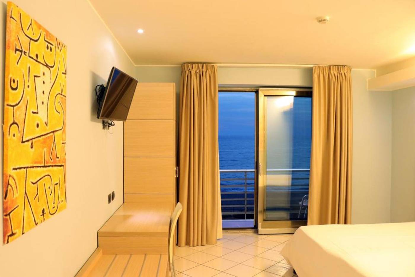 Ancora-Hotel-Room-12