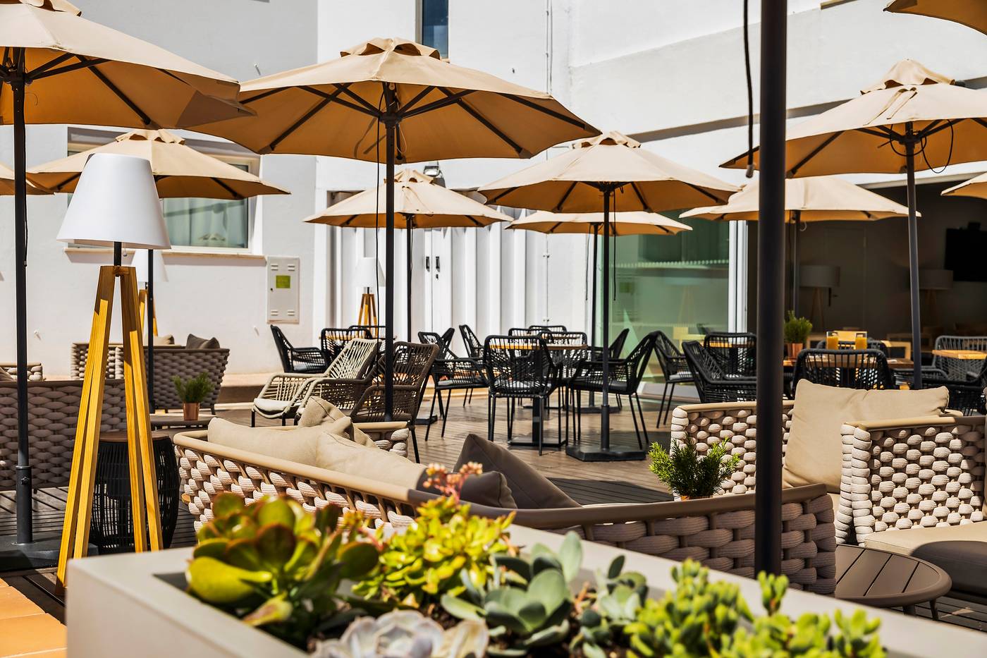 The-Patio-Suite-Hotel-Restaurant-19