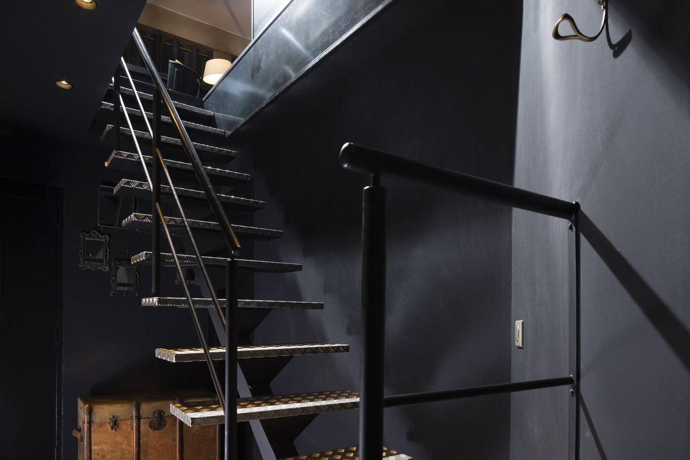 Le-Chat-Noir-Room-27