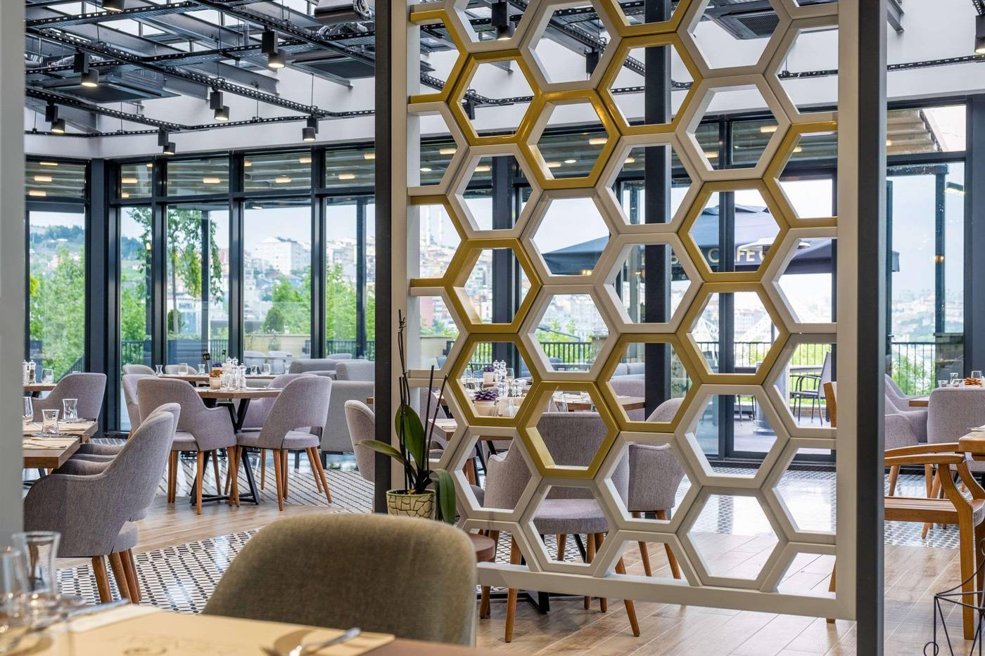 Clarion-Hotel-Istanbul-Golden-Horn-Restaurant-21