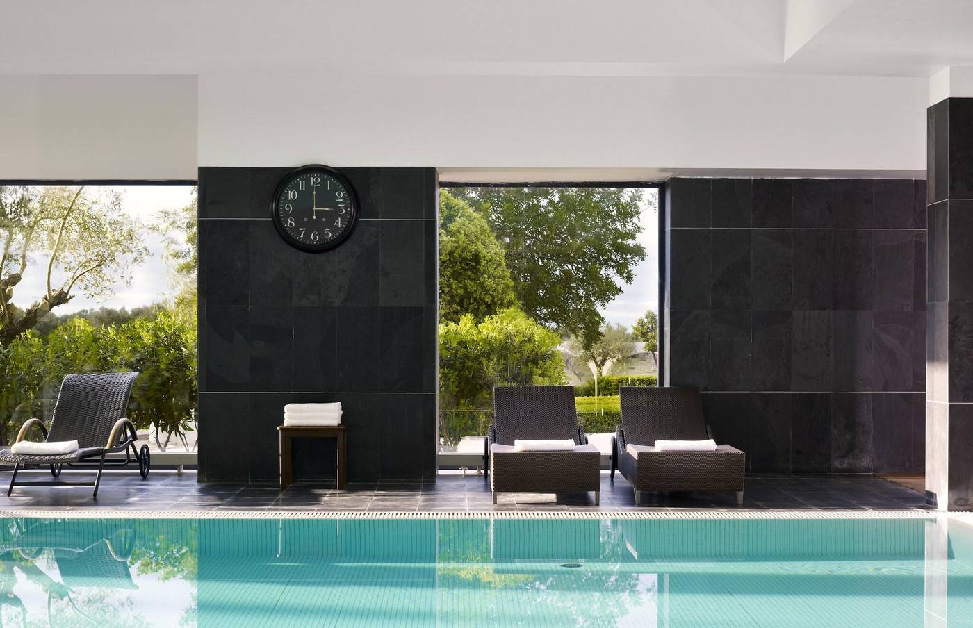 Convento-Do-Espinheiro--Historic-Hotel---Spa-Pool-60