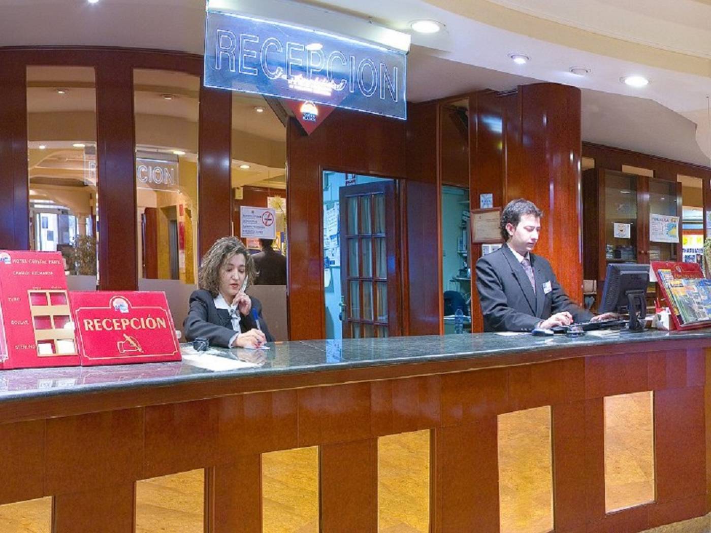 Magic-Cristal-Park-Lobby-38