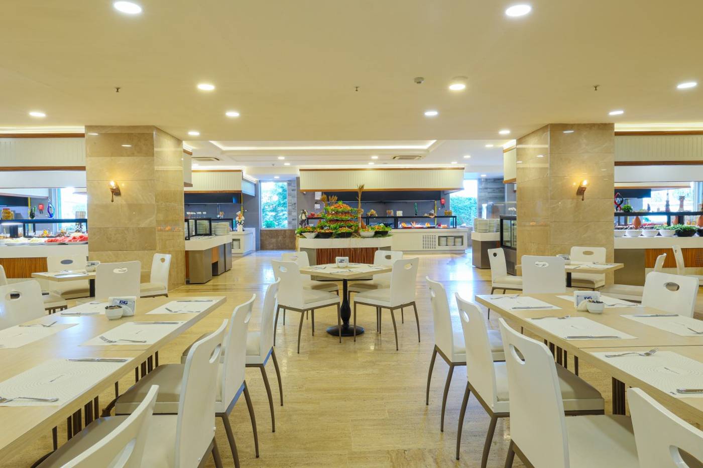 Crystal-Admiral-Resort-Restaurant-37