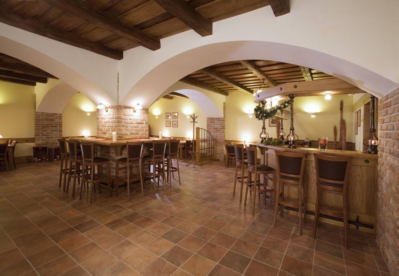 Dolce-Villa-Restaurant-10