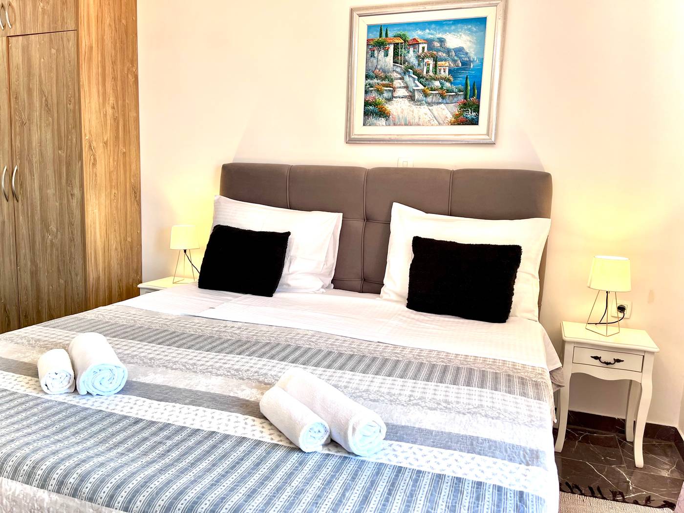 Villa-Sunset-Room-30