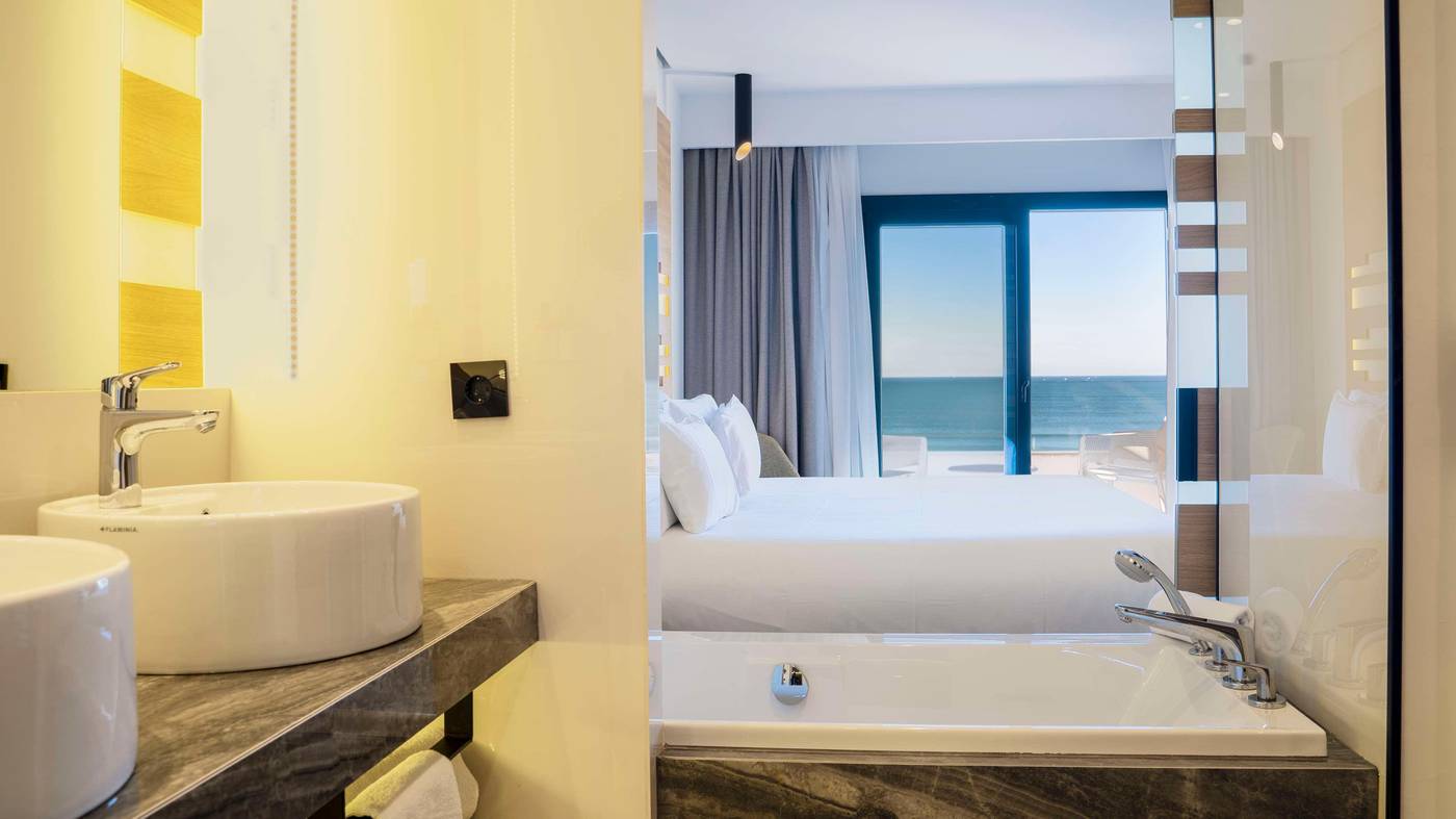 Barcelo-Punta-Umbr----a-Mar-Room-45
