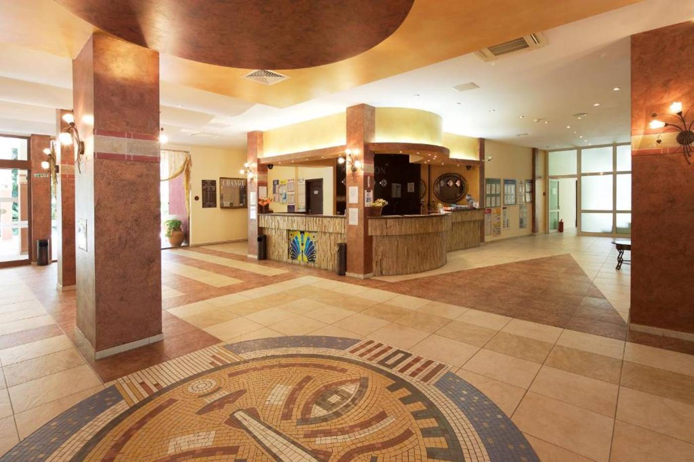 Yavor Palace-Bulgaria-SUNNY BEACH-Lobby-5