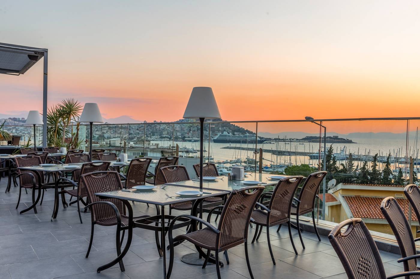 Marina-Hotel-Terrace-21