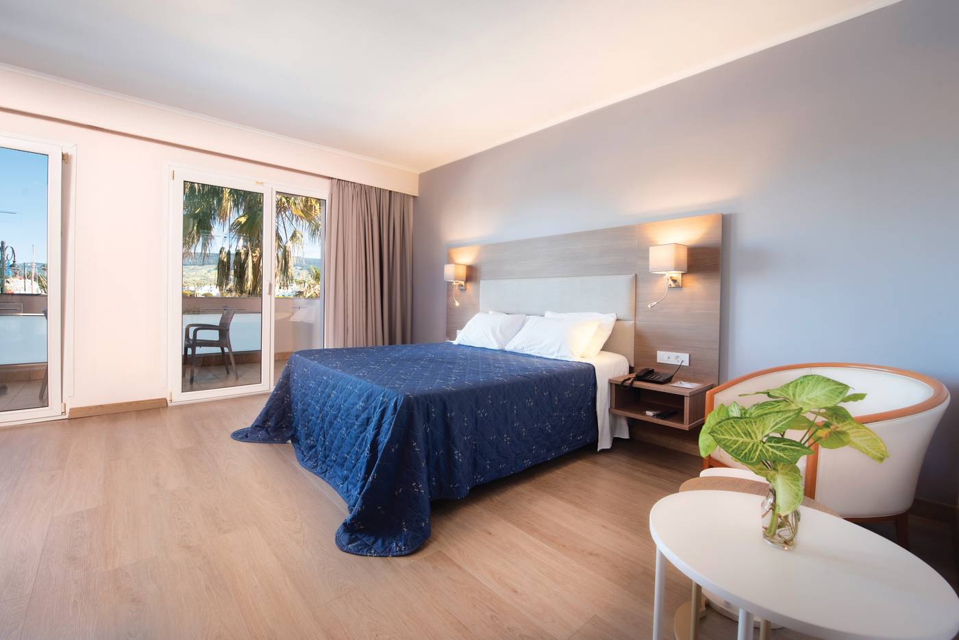 Kosta-Palace-Room-24