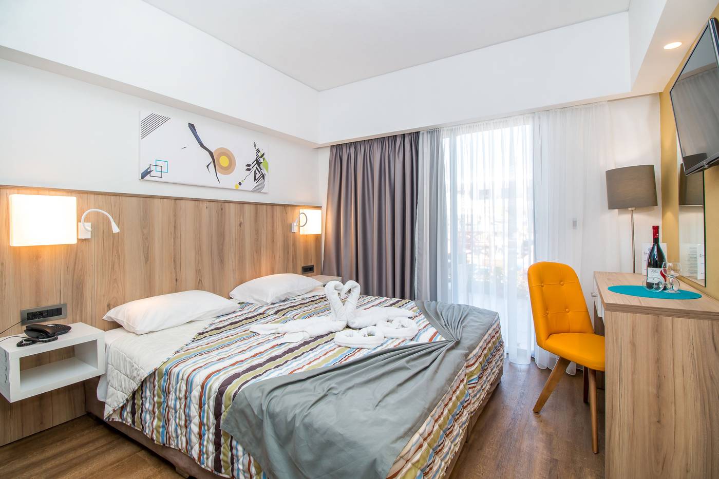 Sunny-Days-Apartments-Room-29