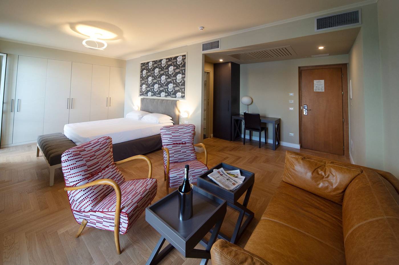 Villa Paradiso-Italy-Meina NO-Room-8