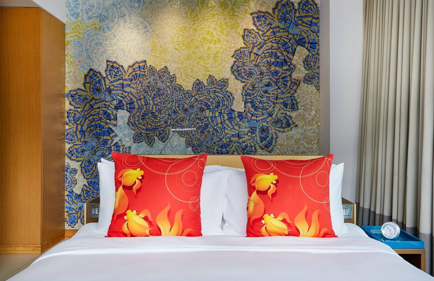 Hotel-Indigo-Hong-Kong-Island-Room-35