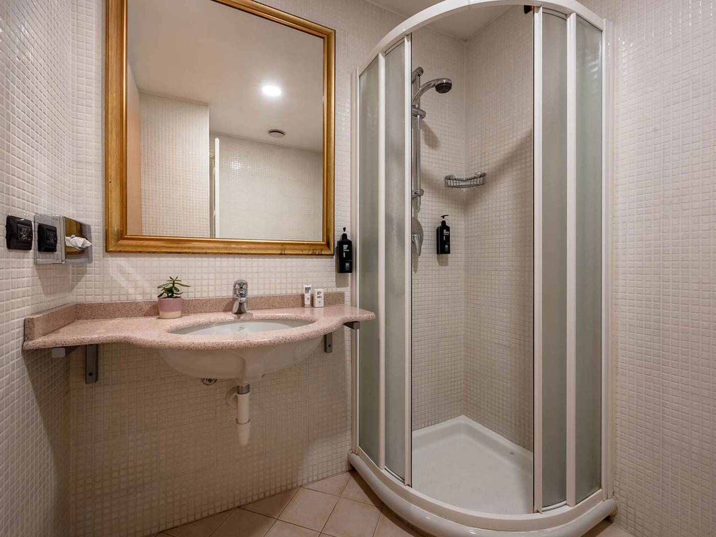 iH-Hotels-Milano-St--John-Room-43