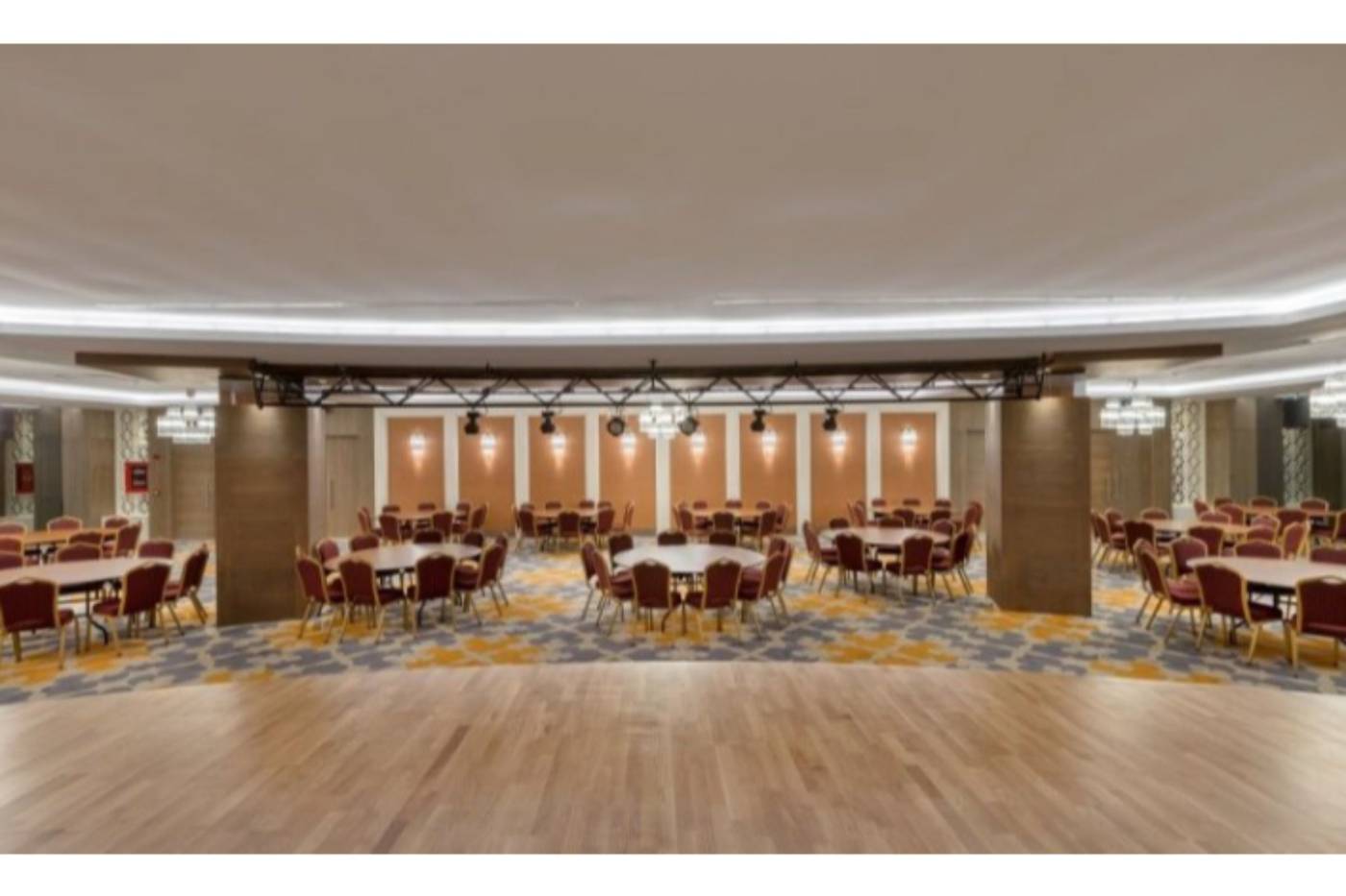 Side-Crown-Sunshine-Conferences-55