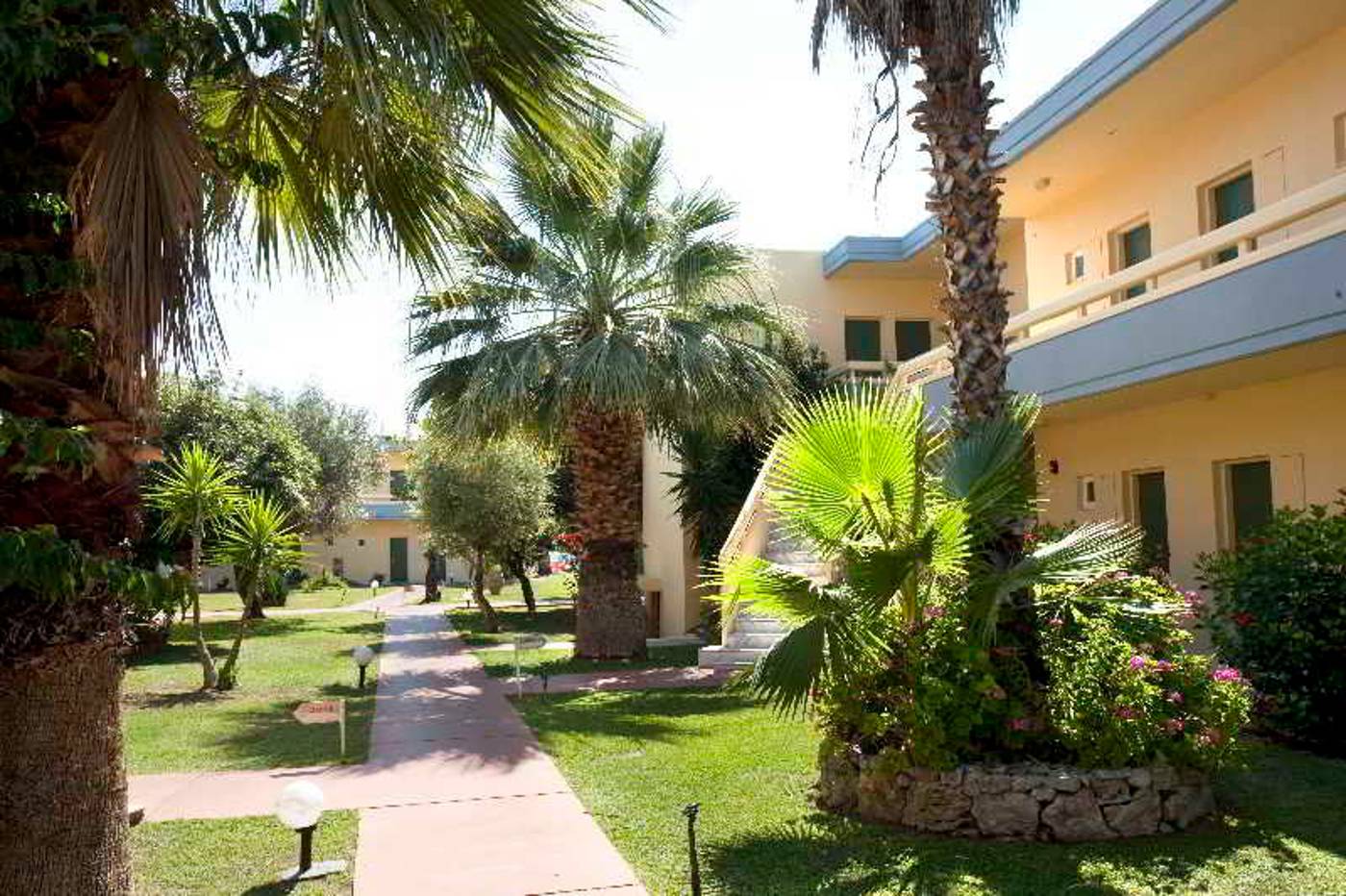 Golden-Odyssey-Terrace-9