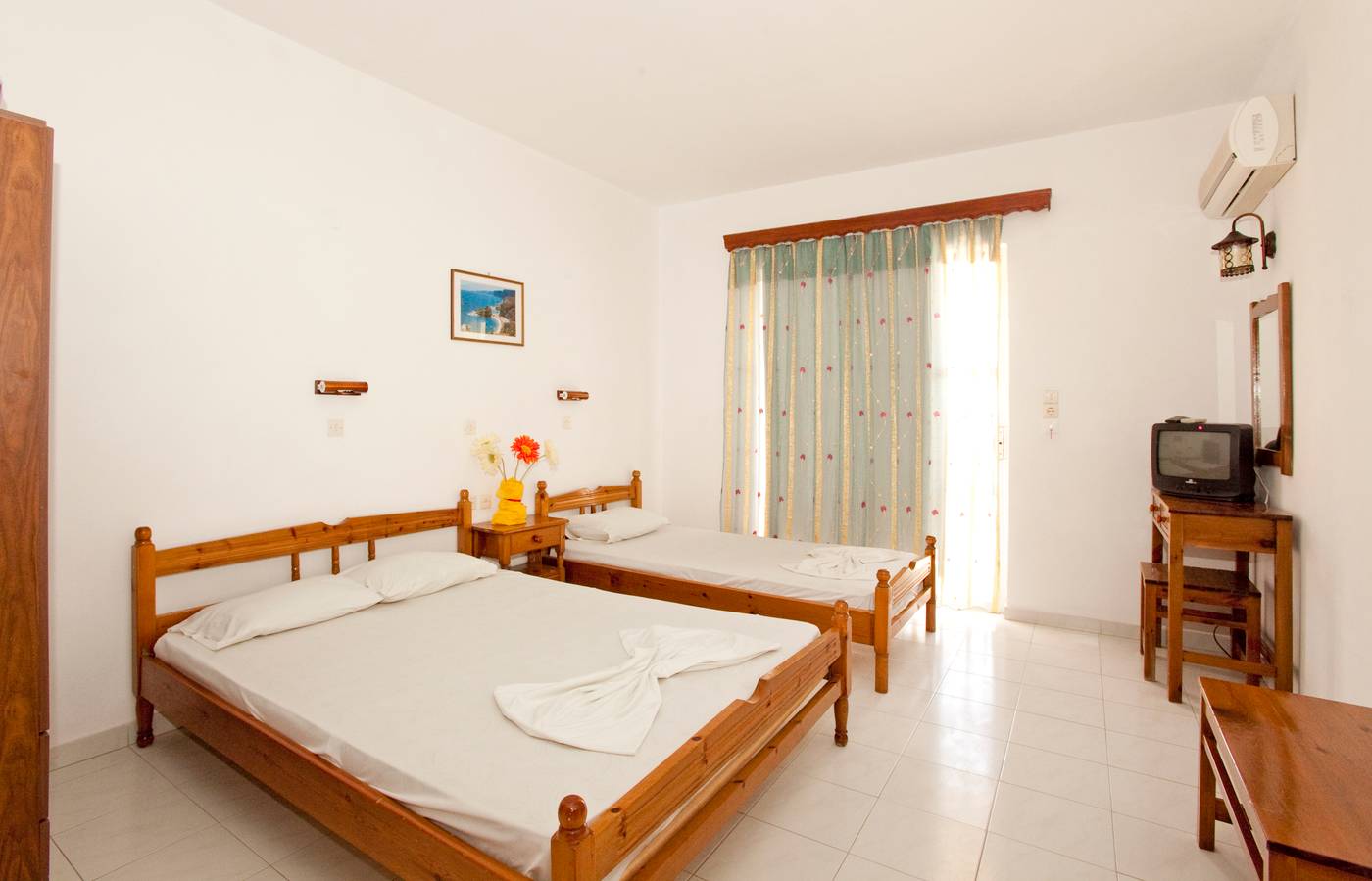 Maroula-Studios-Room-26