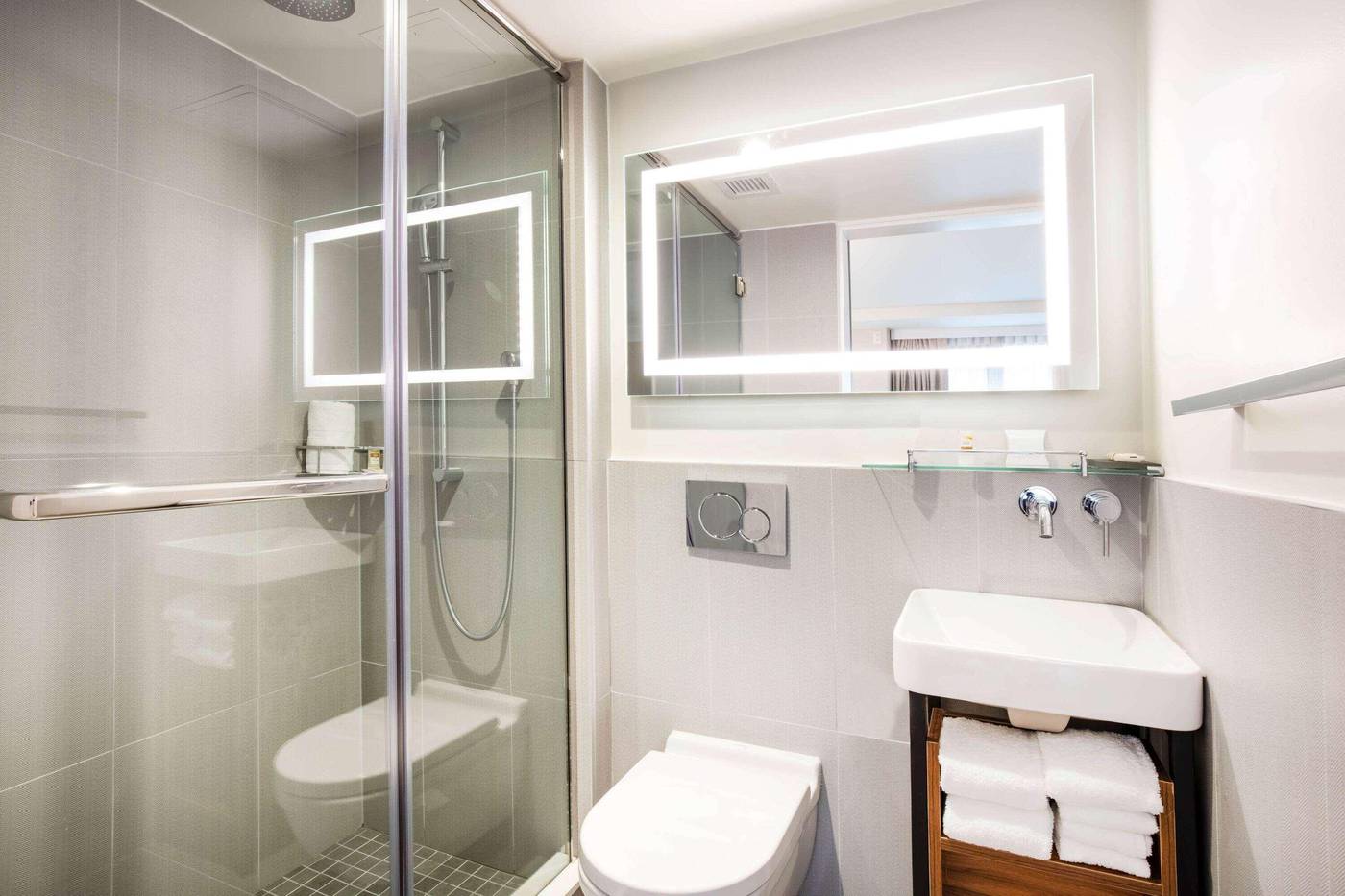 La-Quinta-Inn-and-Suites-Times-Square-South-Room-45