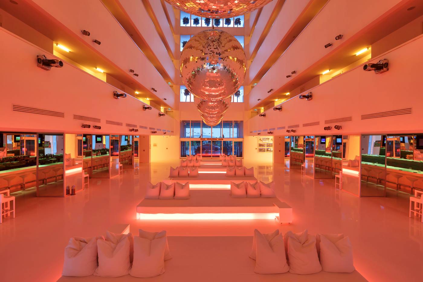 Sunis-Hotels-Su-Lobby-46