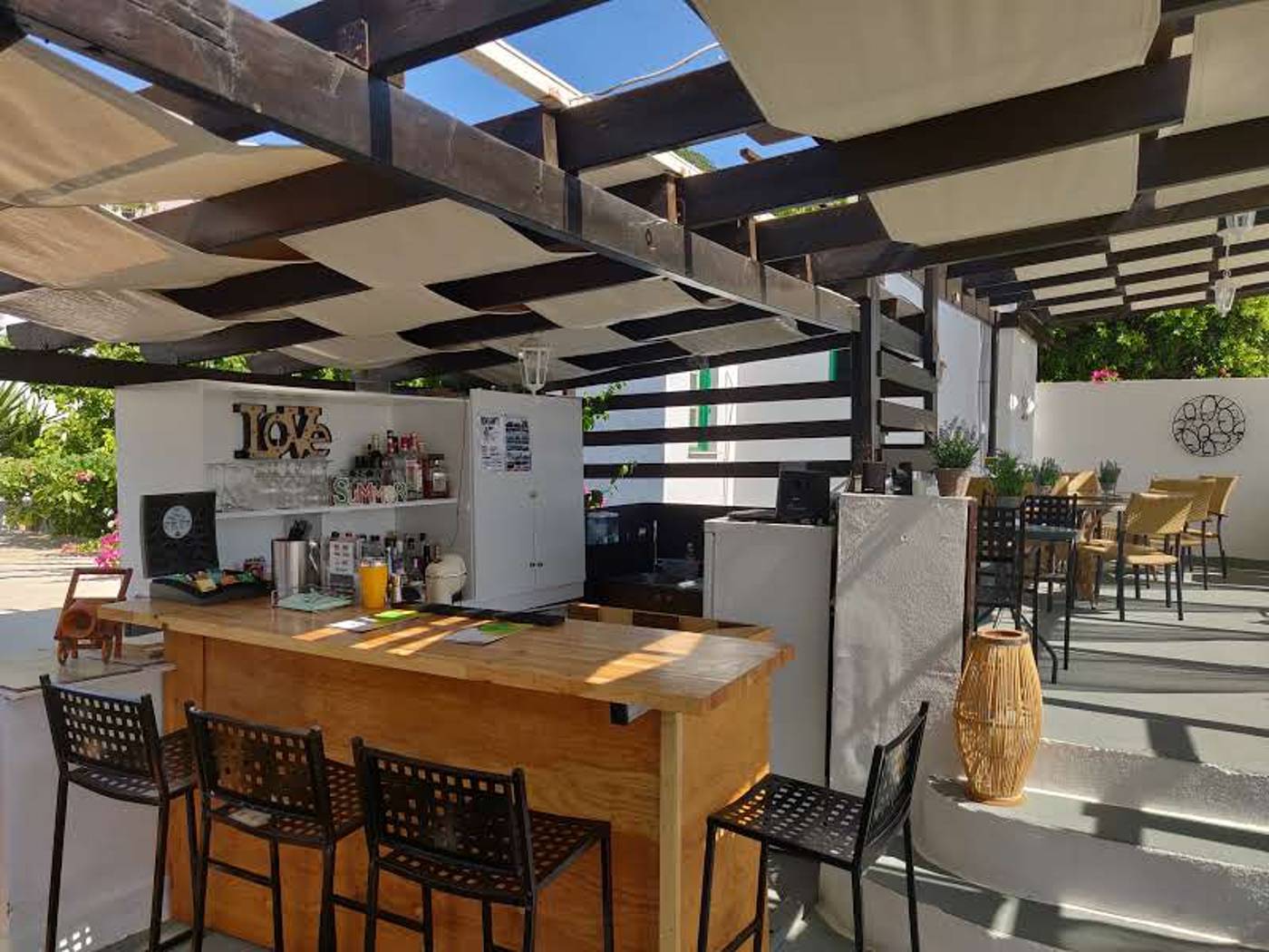 Xenones-Lindos-Bar-13