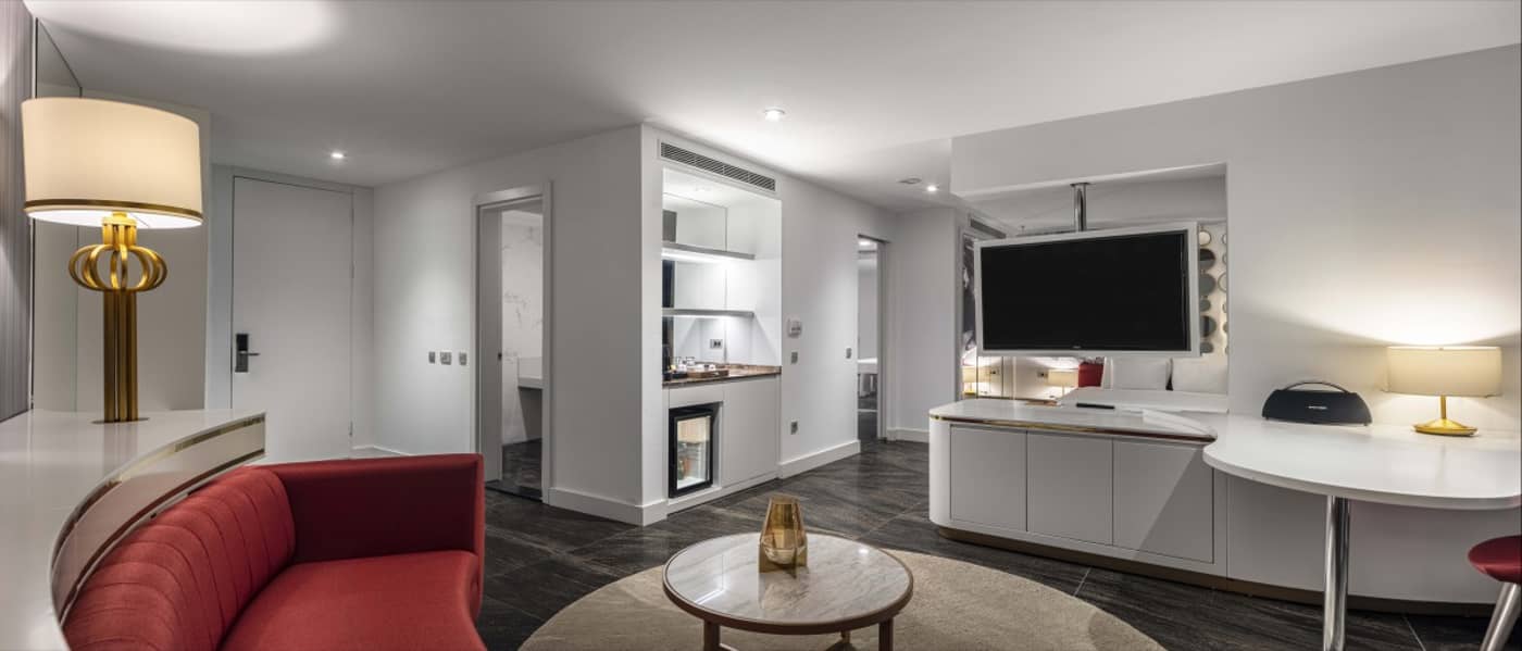 Nirvana Cosmopolitan