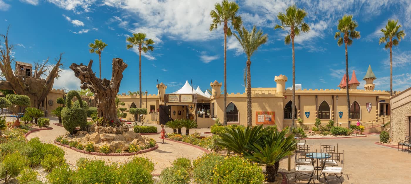 Magic-Robin-Hood-Terrace-8