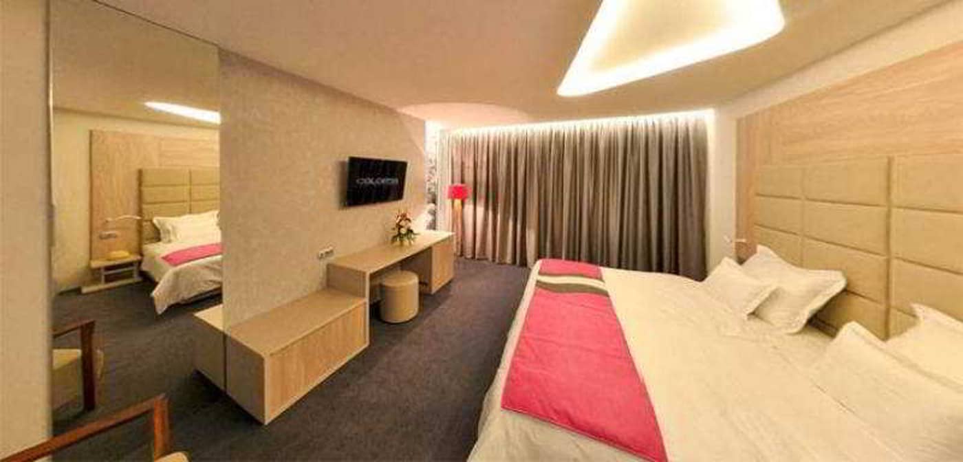 Colors Inn-Bosnia & Herzegovina-SARAJEVO-Room-7