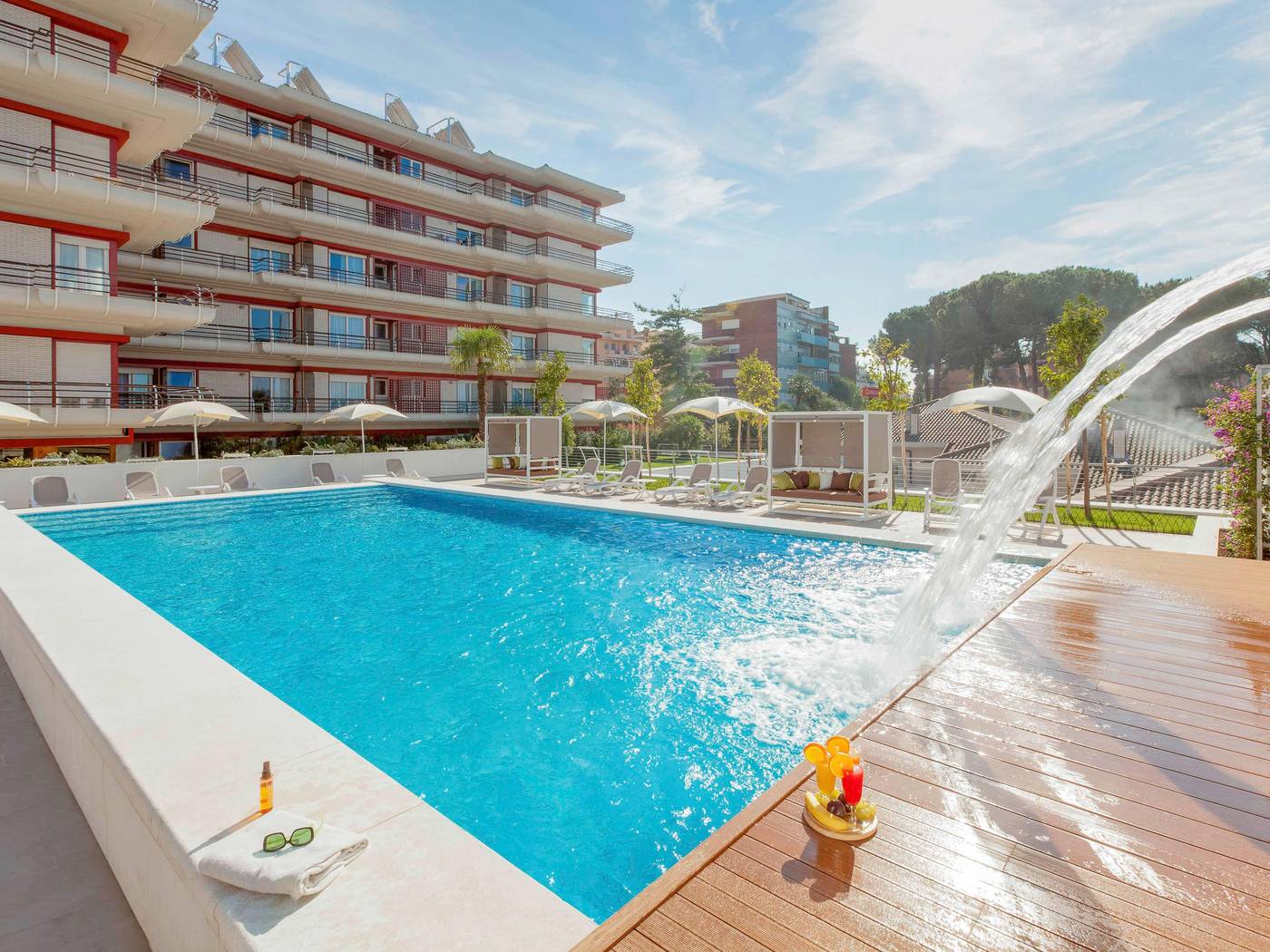 Aparthotel-Adagio-Rome-Vatican-Pool-3