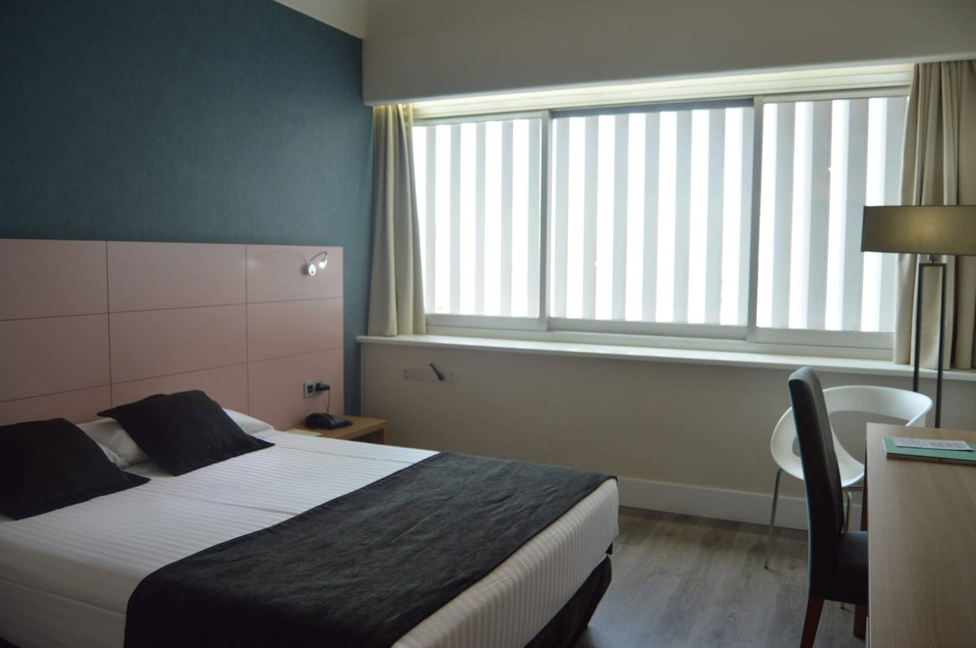 Weare-Chamartin-Room-31
