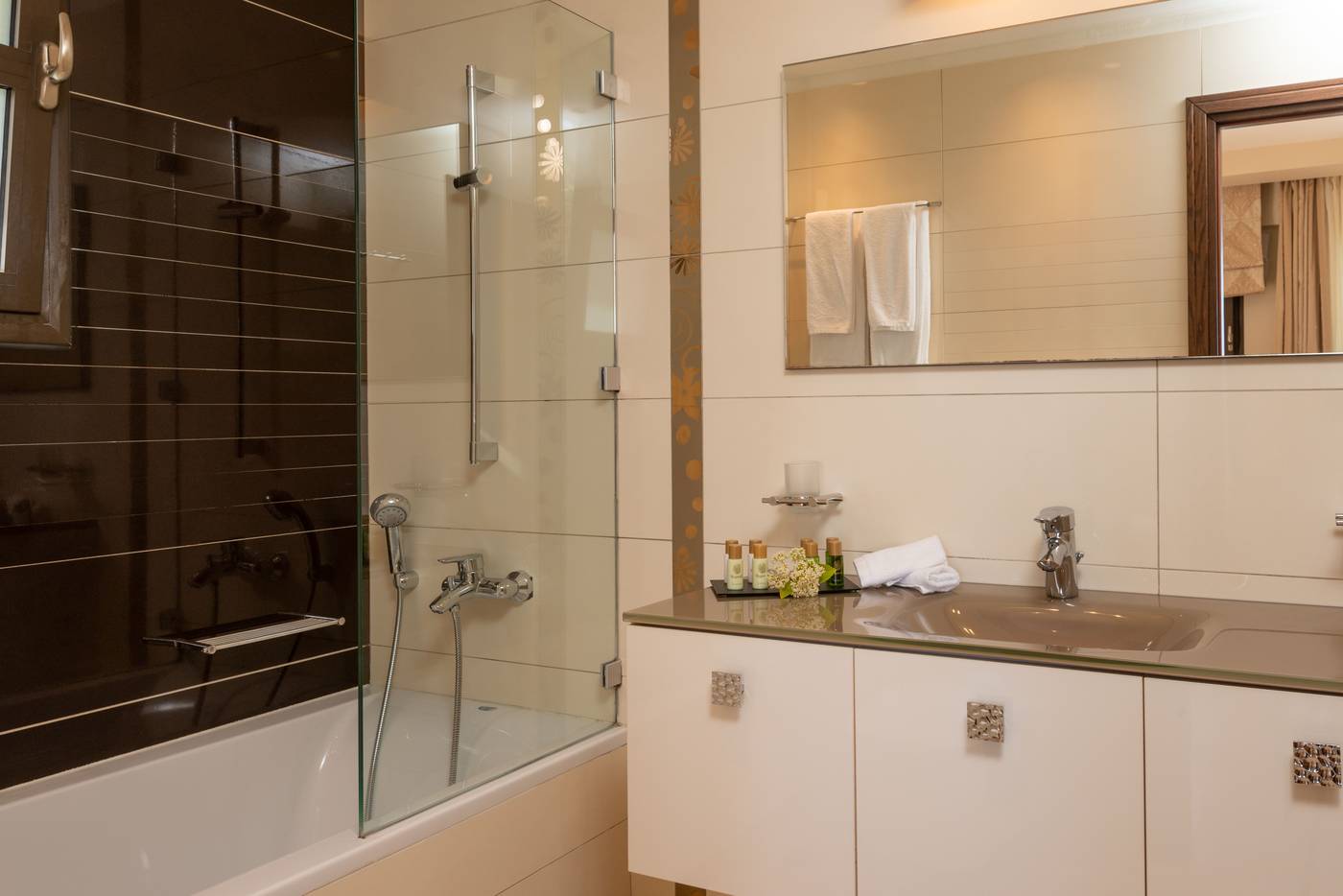 Sivota-Diamond-Room-58