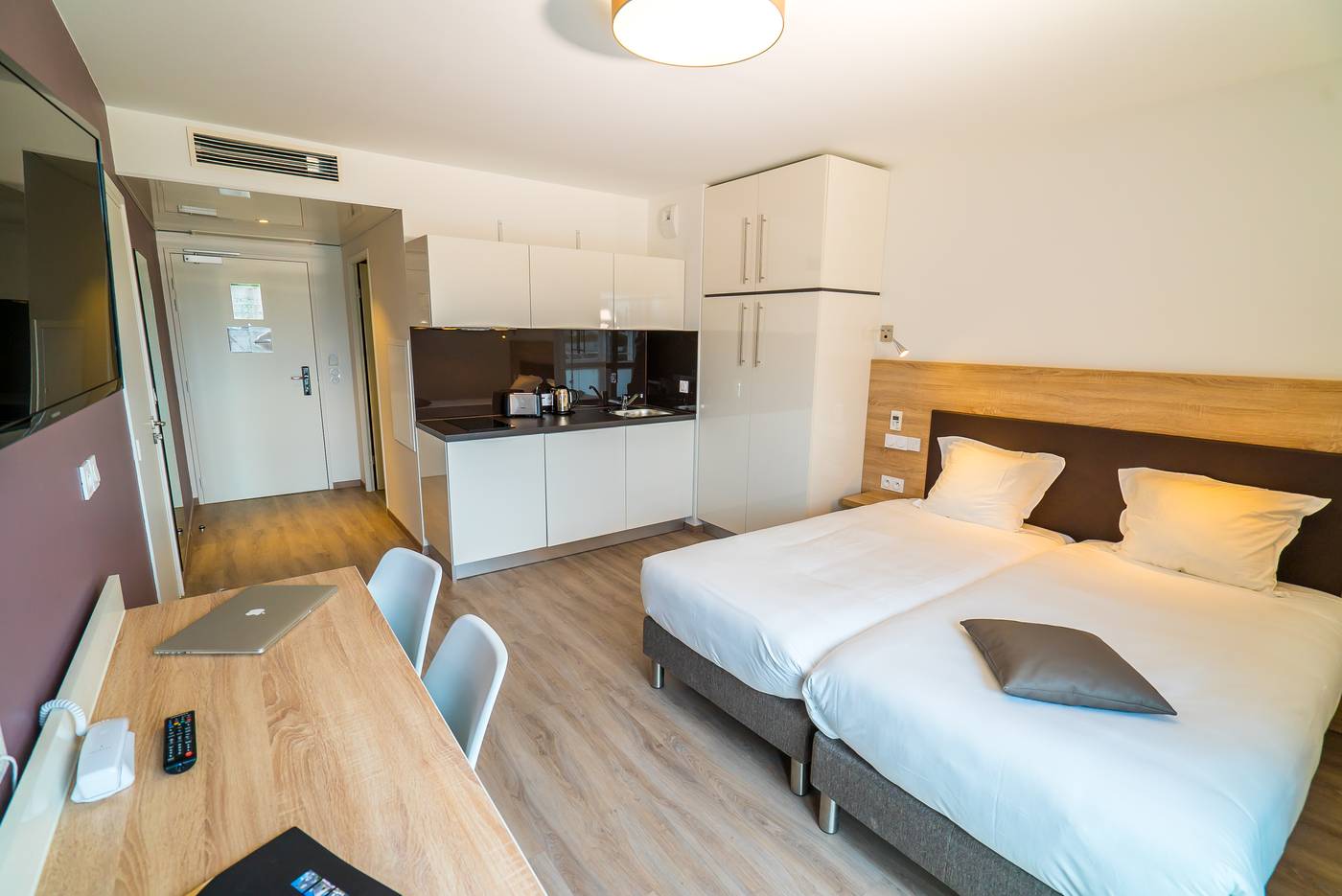 All-Suites-Choisy-Le-Roi-Room-6