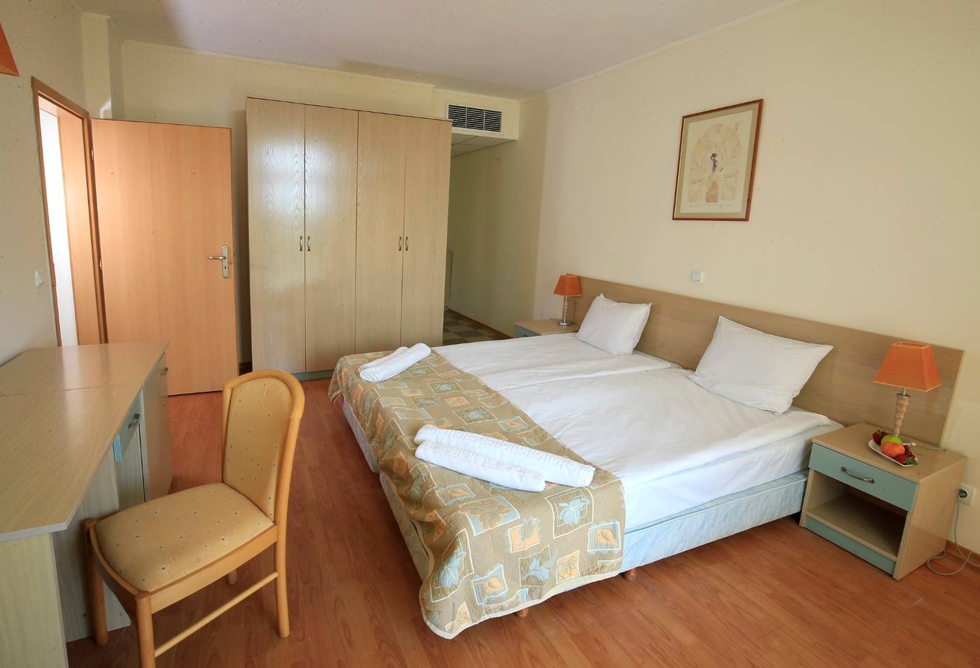 Grand-Hotel-Nirvana---Sunny-Beach-Room-14