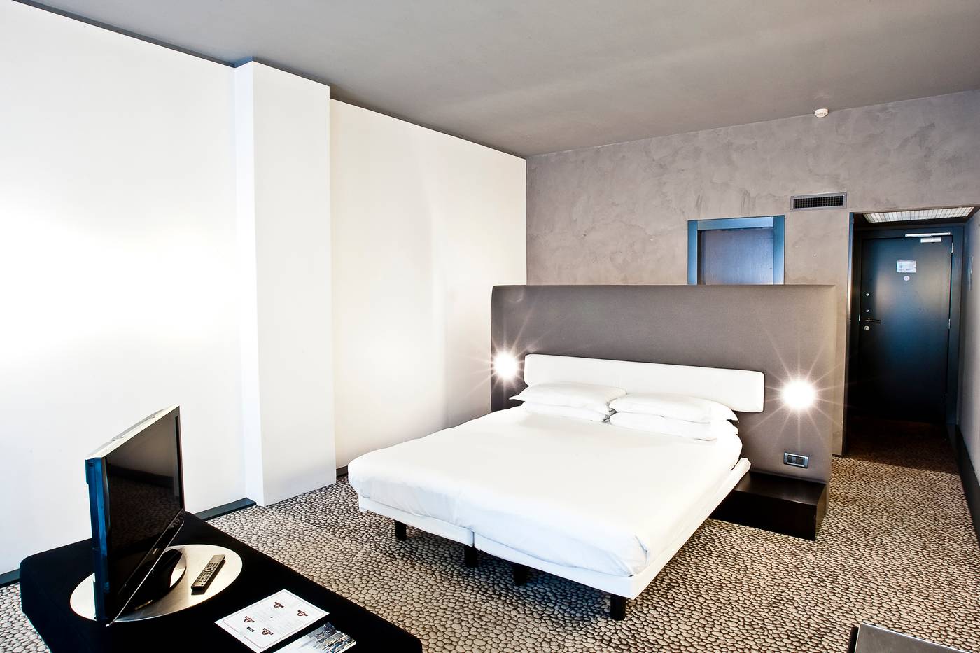 Hotel-Ripa-Roma-Room-15