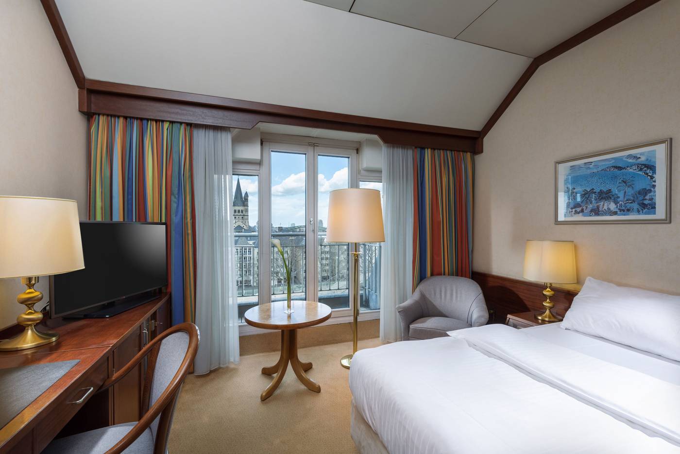 Maritim-Hotel-Cologne-Room-9