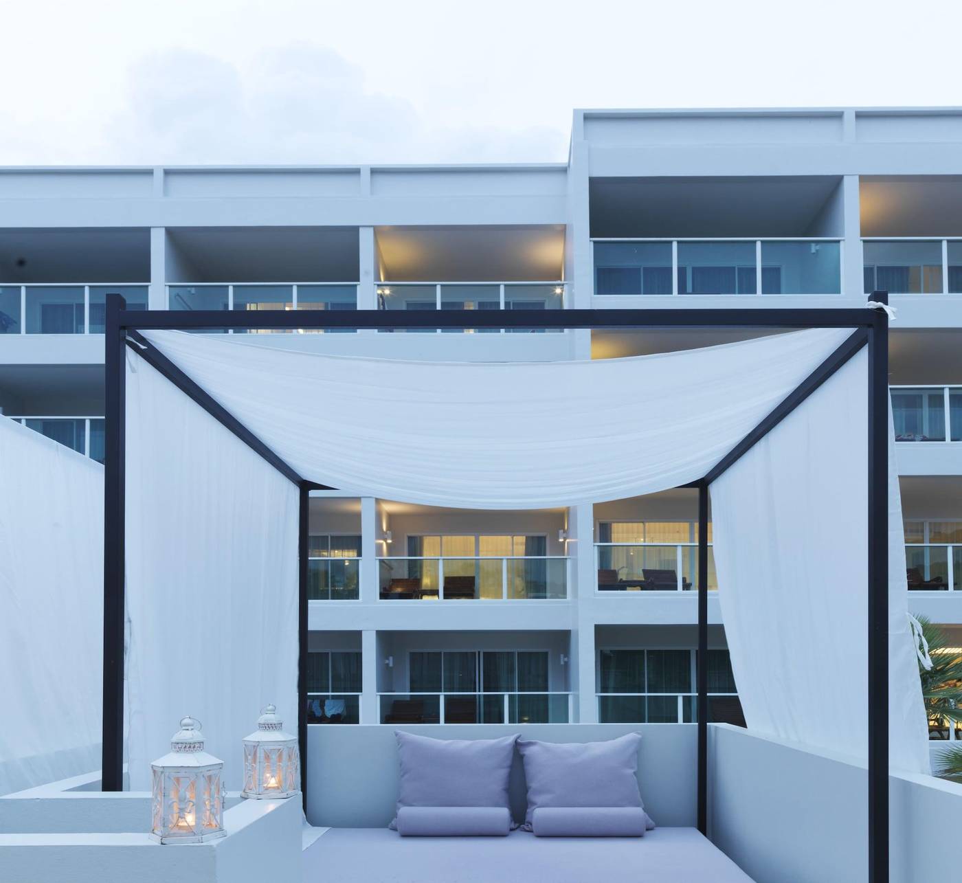 Chanalai-Romantica-Resort-Terrace-4