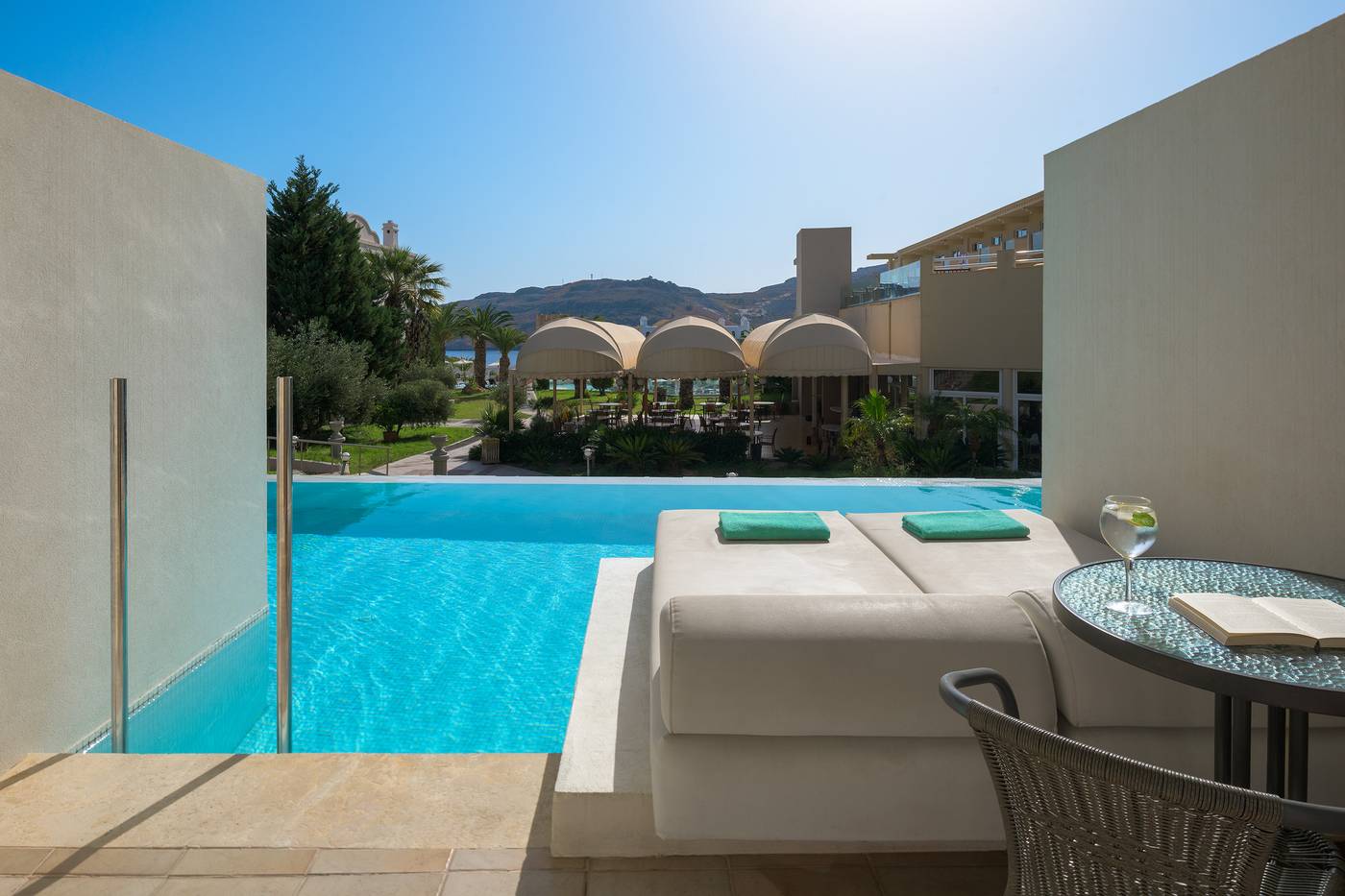 lindosroyal_Deluxe Double Swim up.jpg
